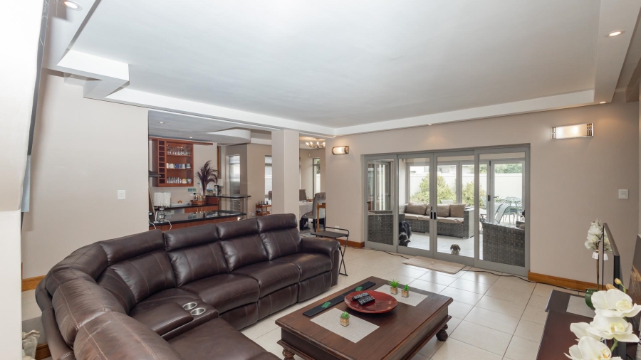 4 Bedroom Property for Sale in Sunset Beach Western Cape